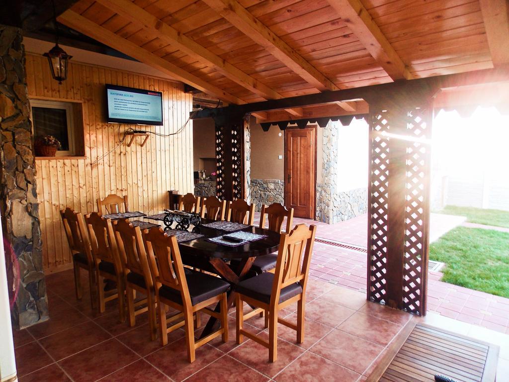 Vila Sofia Haţeg Esterno foto